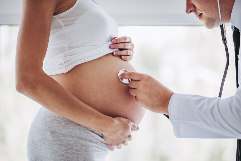 plastic surgery while pregnant 
