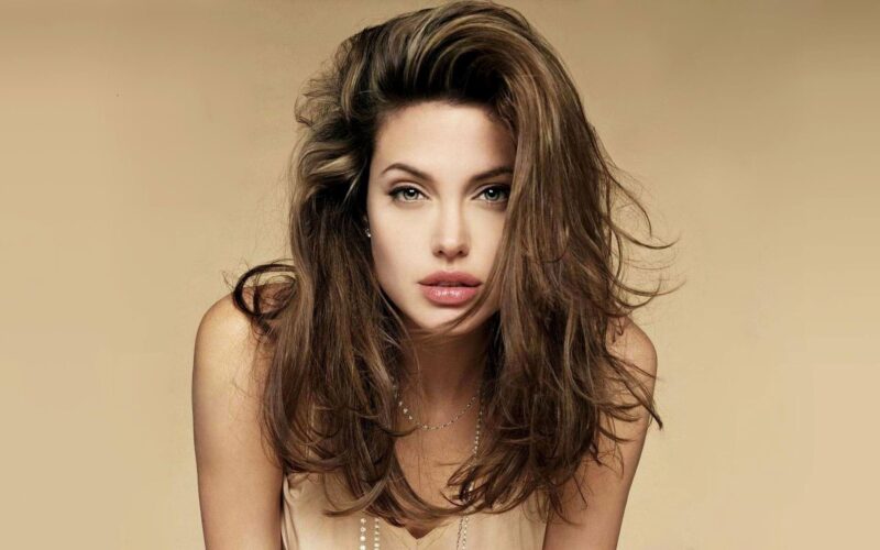 Angelina Jolie Plastic Surgery: Slight Touches for Superstardom 9 angelina jolie nose job e1644400645464 Angelina Jolie Nose Job