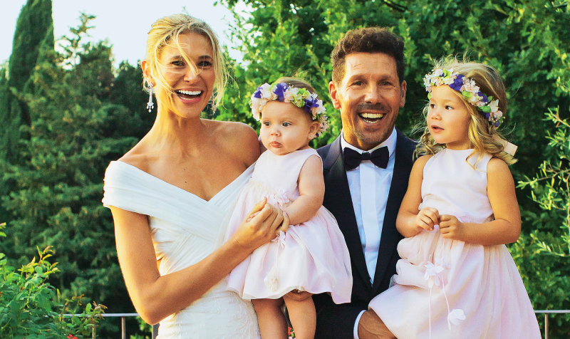 Injerto capilar de Cholo Simeone: análisis del antes y después 9 la familia cholo simeone 21 / 5,000 Translation results boda cholo simeone